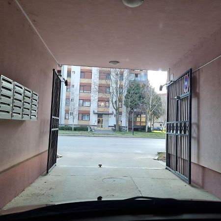 Apartman Karibo Sombor Exteriör bild